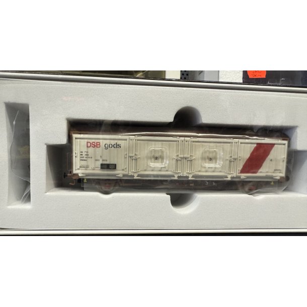 McK HO 4106 DSB lukket godsvogn DSB Gods Hbikks 42 86 237 8 711-9