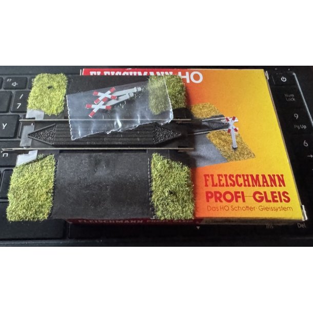 Fleischmann HO 6197 Ubegr�nset jernbaneoverk�rsel for PROFI-spor
