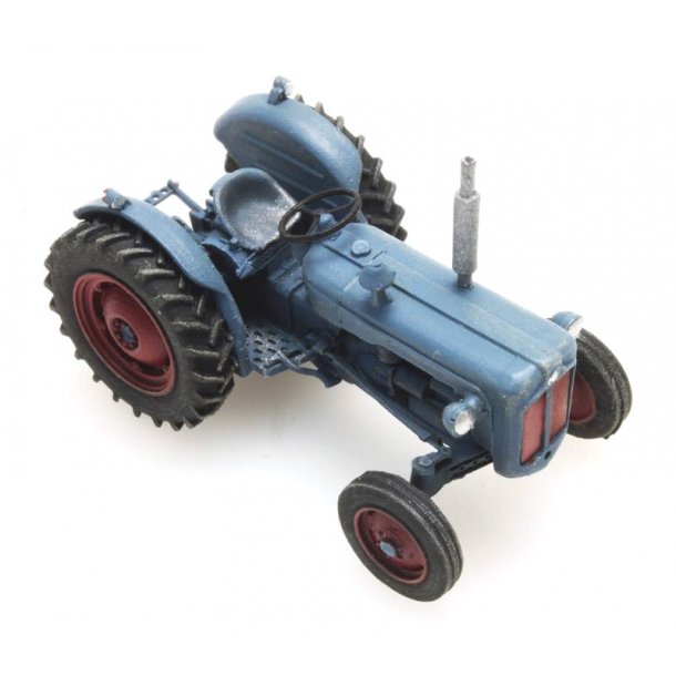 Artitec HO 387.278 Traktor Fordson Dexta bl. Frdig model