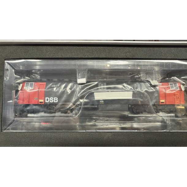 McK HO 5305 DSB diesellok MZ 1426 med DCC j�vnstr�m samt diesellyd