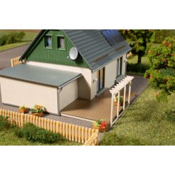 Auhagen HO 11454 Fritliggende hus med garage