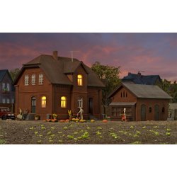 Kibri HO 38190 Siedlungshaus Bottrop med udhuse