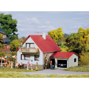 Auhagen HO/TT 12222 Hus med garage