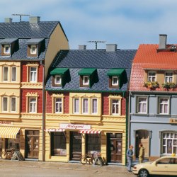 Auhagen HO/TT 12248 By ejendom med slagterbutik