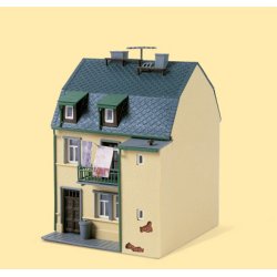 Auhagen HO/TT 12248 By ejendom med slagterbutik