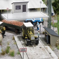 Busch HO 1528  v&aelig;gt station