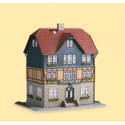 Auhagen HO/TT 12271 By ejendom med resturant 