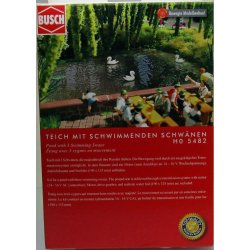 Busch HO 5482 Dam med flydende svaner