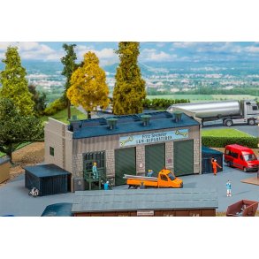 Faller 131385 LKW vrksted. ‎Dimensioner:‎ 185 x 115 x 95 mm.