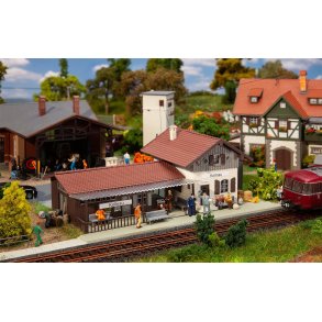 Faller HO 131548 Lille station Kollnau 202 x 102 x 75 mm. Med belysning