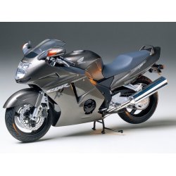 Tamiya 14070 HONDA CBR 1100XX SUPER SOLSORT skala 1:12 byggest