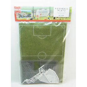 Busch HO 1052 fodboldbane med tilbehr