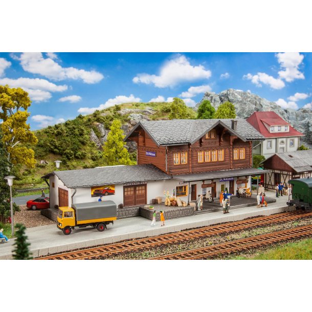 Faller HO 191730 St. Niklaus togstation 310 x 127 x 120 mm