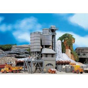 Faller HO 191816  Gammelt betonblandingsanl�g 150 x 115 x 222 mm, 135 x 80 x 38 mm