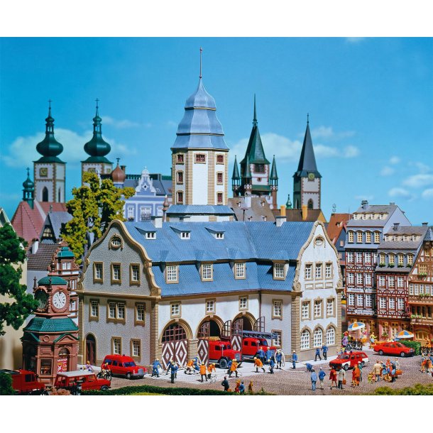 Faller HO 191835 R�dhus med brandstation 260 x 250 x 340 mm