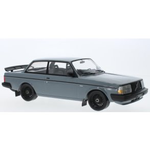 IXO 18CMC089.22 Volvo 240 Turbo gr rgang 1986. Skala1:18