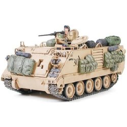 Tamiya 35265 U.S. M113A2 Armored Personnel Carrier Desert Version byggest Skala 1:35