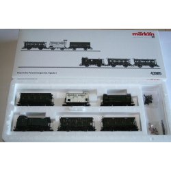 M�rklin 43985 K.Bay.Sts.B. Person/godsvogns�t. Med indbygget lys i personvognene/pakvogn.