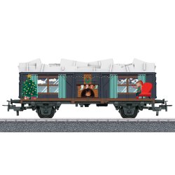 M�rklin 44126 julevogn 2026. Vognen er udstyret med et batteridrevet lysmodul. Lysmodulet er designet som en oplyst gavelast.