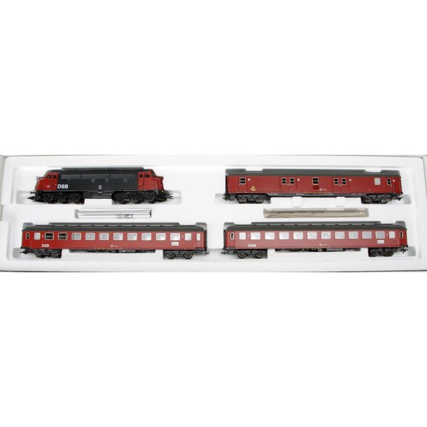 M�rklin 28524 DSB diesellok MY 1112 med 2 x liggevogne 1 x postvogn togs�t ombygget til analog j�vnstr�m drift