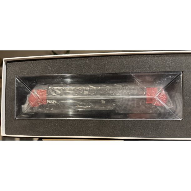 McK 0111 DSB diesellok ME 1535 med lang f�rerhus med LokSound og DCC j�vnstr�m drift samt diesellyd