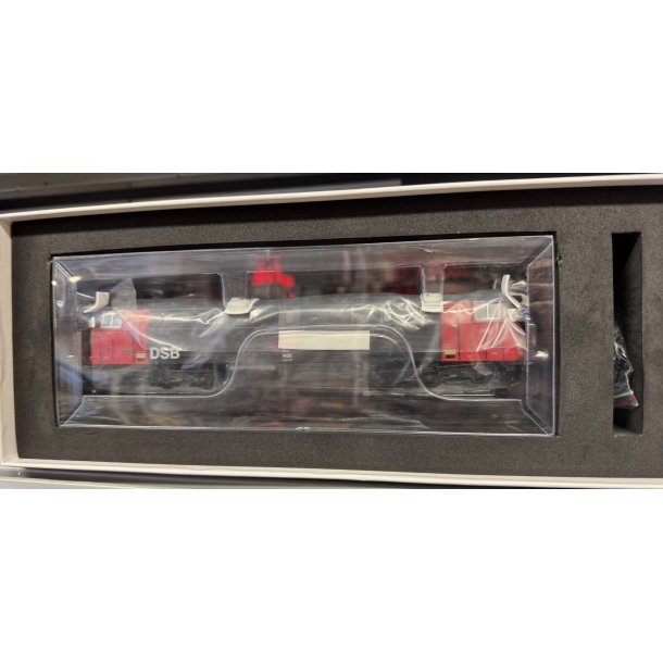 McK HO 5303 DSB diesellok MZ 1425 med DCC j�vnstr�m samt diesellyd