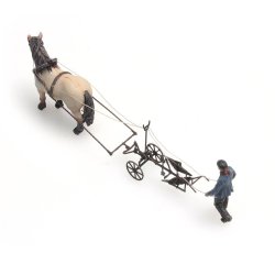 Artitec HO 387.392  bonde med hest og plov frdig model. 