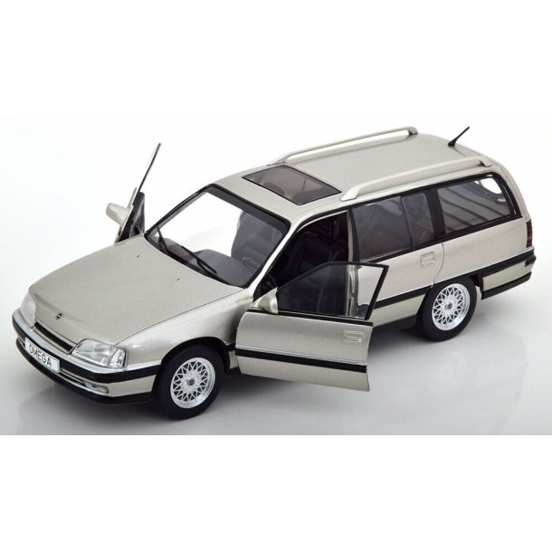 Whitebox 124165-0 Opel Omega A2 stationcar slv rgang 1990 skala1:24