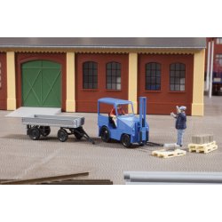 Auhagen HO 41636 Lille traktor med anhnger og redskaber