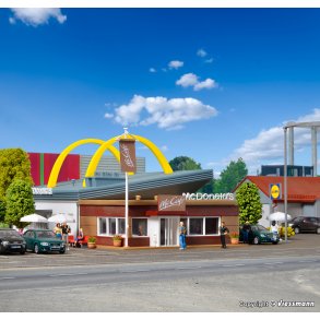 Vollmer HO 43636 McDonald McCaf Ml: L 11,5 x W 9,5 x H 9 cm.