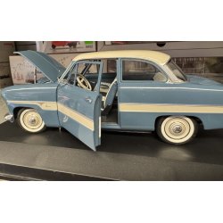 Revell 08880 sj�lden Ford Taunus 12m "Streifen-Taunus" �rgang 1959 Regatta Blue White i metal skala 1:18 