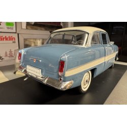 Revell 08880 sj�lden Ford Taunus 12m "Streifen-Taunus" �rgang 1959 Regatta Blue White i metal skala 1:18 