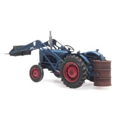 Artitec HO 387.313 Traktor Fordson med frontl�sser. F�rdig model