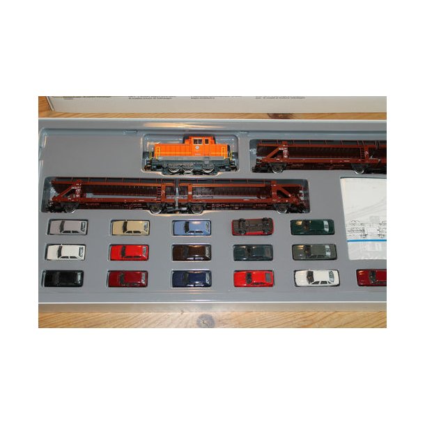 Mrklin 2863 fabrikslok Henschel DHG  med VW biler