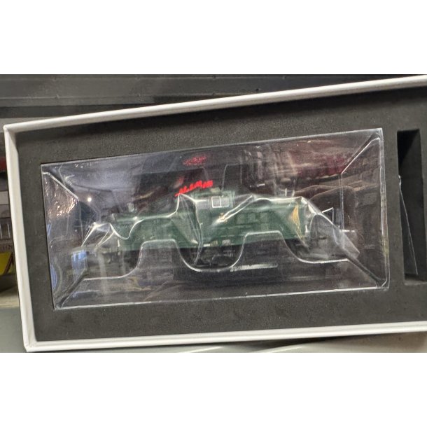 McK HO 3901 DSB diesellok MT 152 med DCC j�vnstr�m samt diesellyd