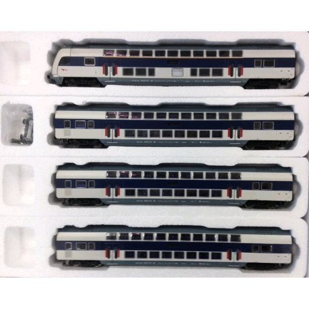 Hobbytrade 73008 DSB dobbeltd�kker vogns�t med indvendig lys til M�rklin drift. 