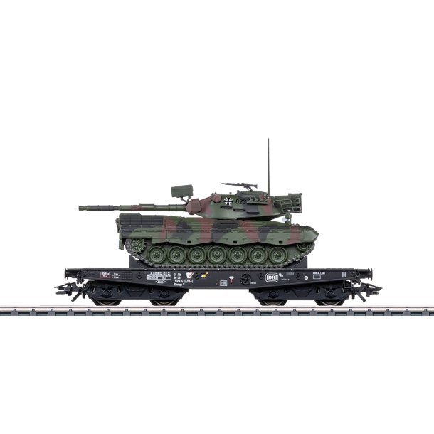 Mrklin 48878 DB svrgodsvogn Type Rlmmps 650 lastet med en Leopard 1A1 hovedkampvogn fra det tyske.