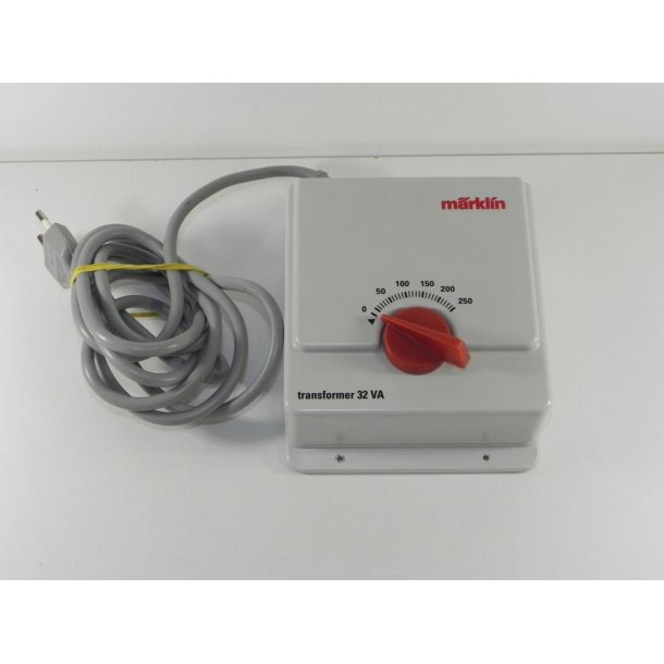 M�rklin 6647 str�mforsyning 32 VA