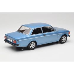 Modelcar Group 18444 Volvo 142 Metallic Blue rgang 1973 skala 1:18