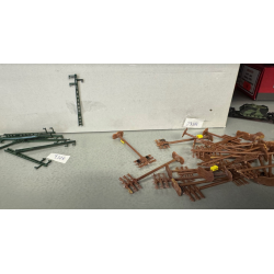 Telemaster 23/9 stk. Spor N Telemaster dobbelt ca 23 stk. Telemast grn ca 9 stk. Ca 6 cm hje