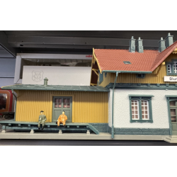 Faller HO 110097 Banegrd Blumenfeld frdigpakket 250 x 140 x 120 mm. Stand se billeder