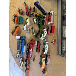 Lot 1. Med ca 34 kretjer i skala 1:87 Det du ser p billedet er det du kber