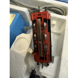 Mrklin 2900 startst med KLVM damplok og 2 personvogne trafo/styrboks samt skinne oval