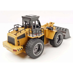 Huina 1532 Fjernstyret bulldozer R/C 2,4 GHz Skala 1:18