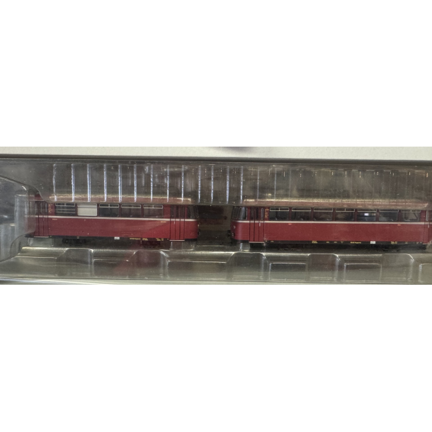 Mrklin 39950 DB skinnebus VT 95.9 med bivogn med MFX og indvendig belysning samt diesellyd