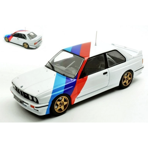 Whitebox 124244 BMW M3 E30 rgang 1989 skala 1:24
