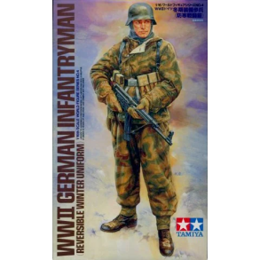 Tamiya 36304 WWII German Infrantryman Winter Uniform. Skala 1:16 byggest