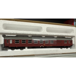 Heljan 6091 DSB personvogn/pakvogn 2 kl. BD 51 86 82-84 019-5