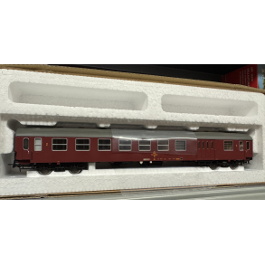 Heljan 6091 DSB personvogn/pakvogn 2 kl. BD 51 86 82-84 019-5