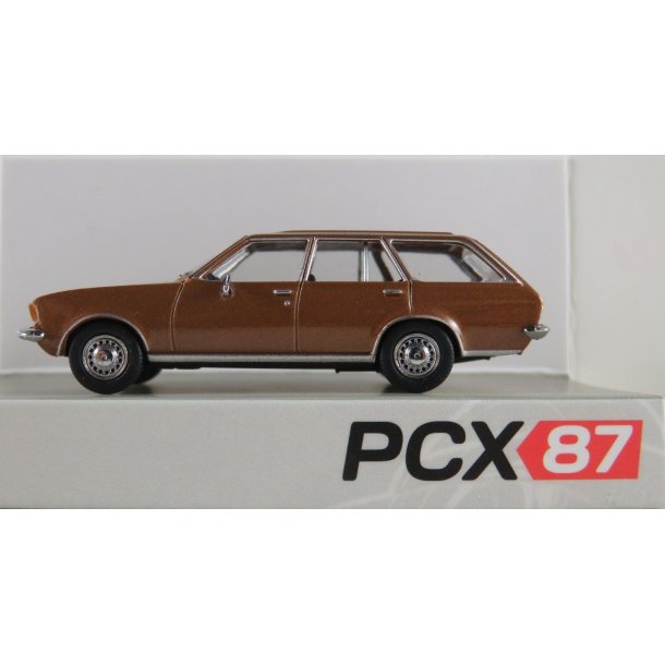 PCX HO 870403 Opel Rekord D stationcar rgang 1971